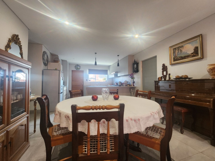 3 Bedroom Property for Sale in Dormehls Drift Western Cape
